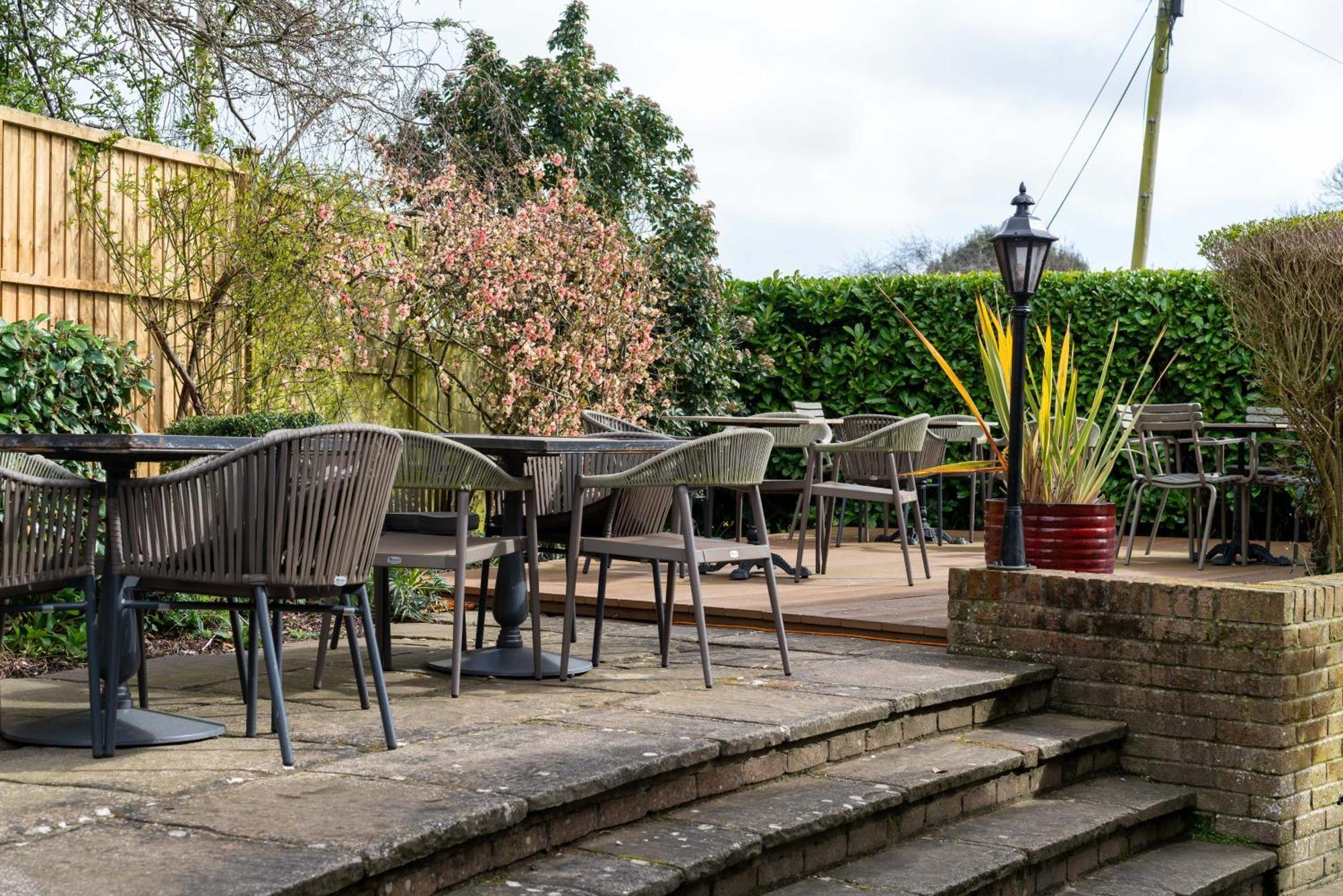 The Royal Oak Inn Chichester Exterior foto